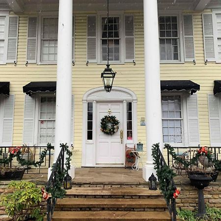 The Lake Manor Bed & Breakfast Morgantown Exterior photo