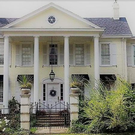 The Lake Manor Bed & Breakfast Morgantown Exterior photo