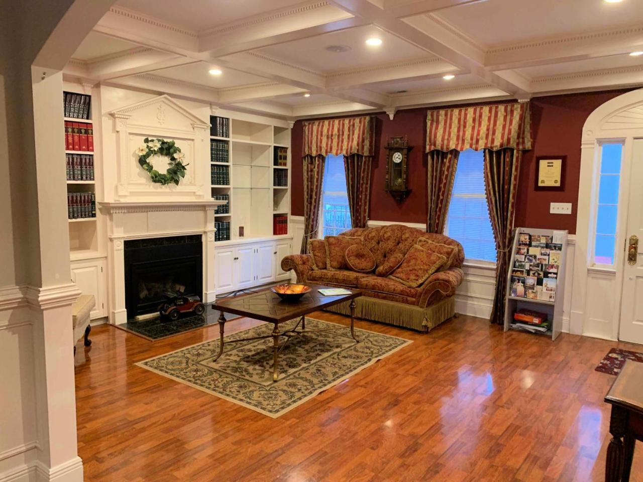 The Lake Manor Bed & Breakfast Morgantown Exterior photo