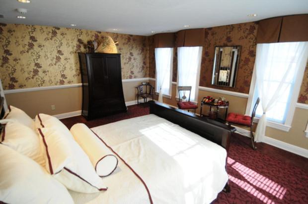 The Lake Manor Bed & Breakfast Morgantown Exterior photo